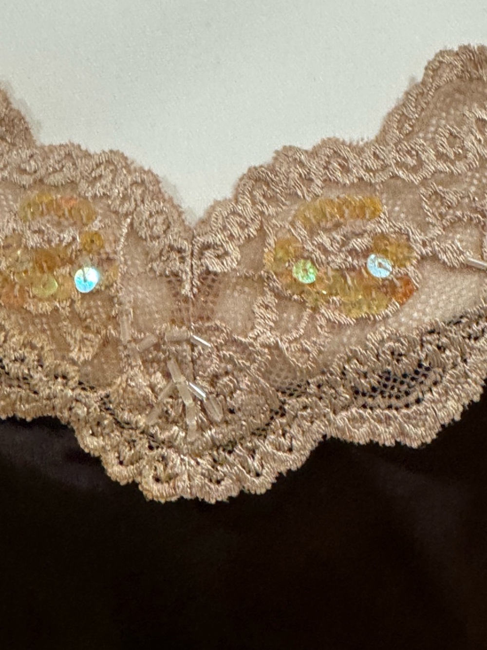 New York & Company brown silk camisole, beige lace trim, adjustable straps, M. - Picture 3 of 15